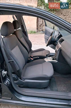 Хетчбек Opel Astra 2013 в 