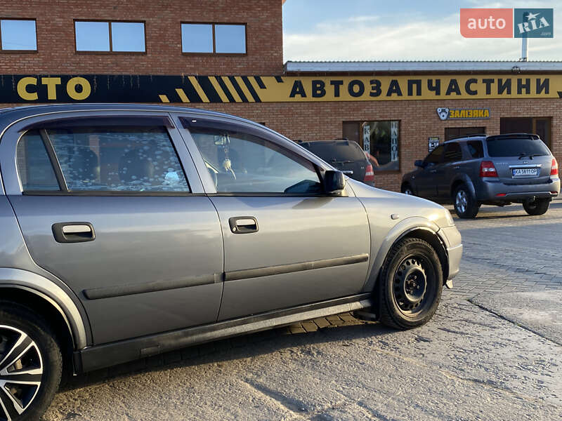Седан Opel Astra 2008 в Киеве