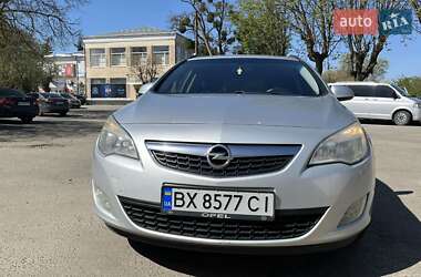 Универсал Opel Astra 2011 в 