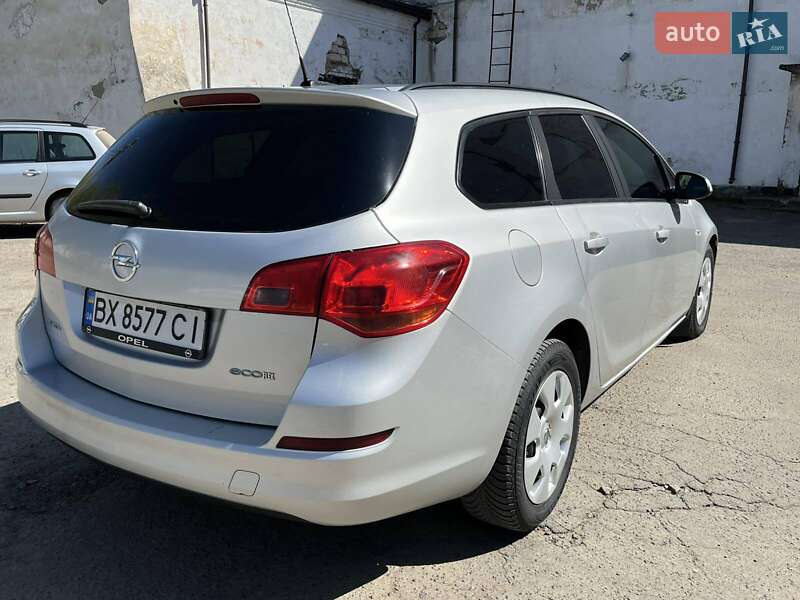 Универсал Opel Astra 2011 в Летичеве
