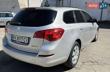 Универсал Opel Astra 2011 в 