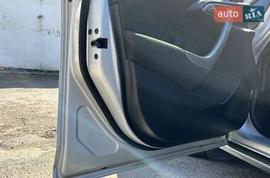 Универсал Opel Astra 2011 в 