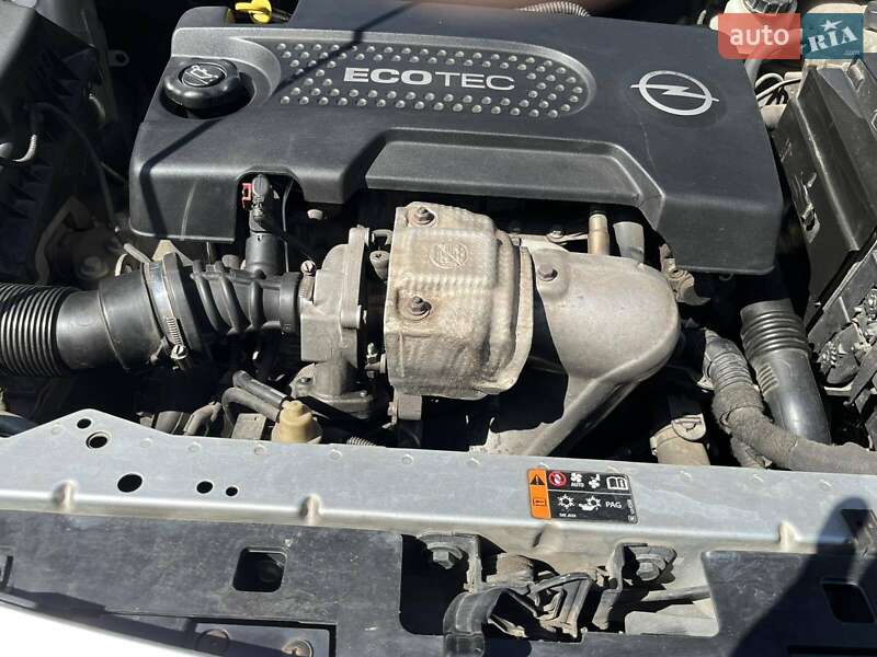 Универсал Opel Astra 2011 в Летичеве