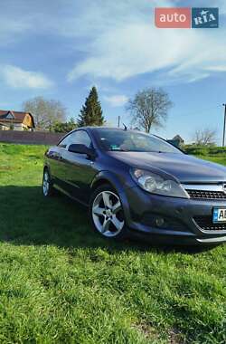 Кабриолет Opel Astra 2007 в Верхнеднепровске