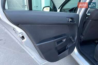 Универсал Opel Astra 2009 в 