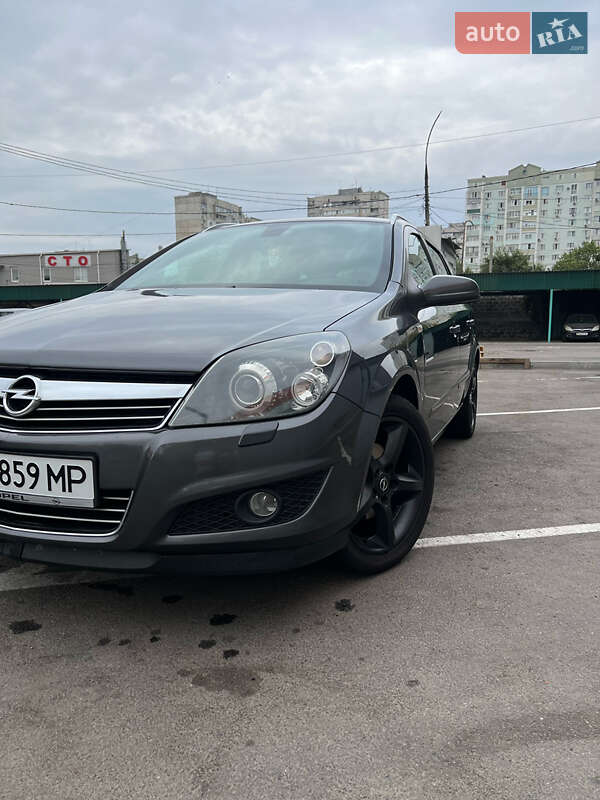 Универсал Opel Astra 2009 в 