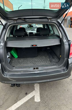 Универсал Opel Astra 2009 в 