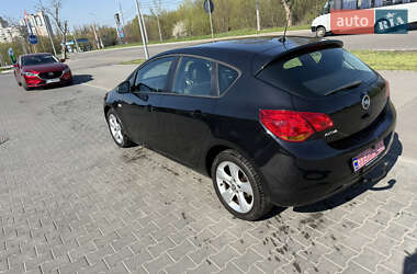Хэтчбек Opel Astra 2009 в 