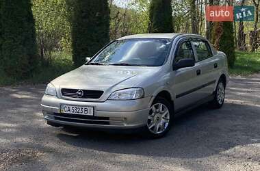 Седан Opel Astra 2007 в 