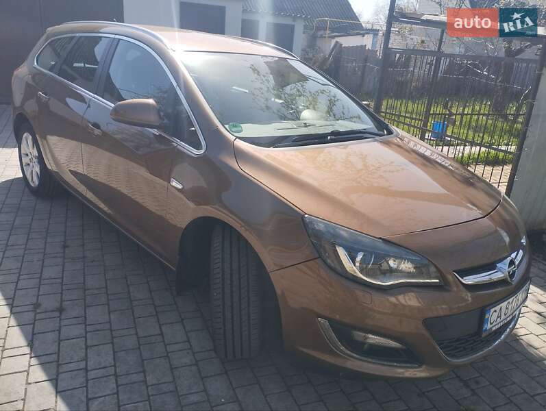 Универсал Opel Astra 2015 в 