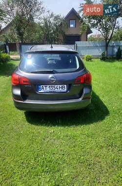 Універсал Opel Astra 2011 в 