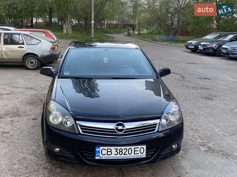 Купе Opel Astra 2006 в Чернигове
