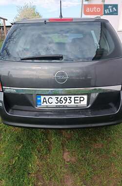 Універсал Opel Astra 2010 в 