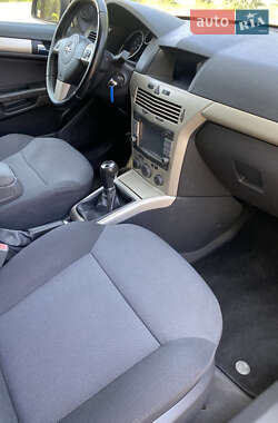 Універсал Opel Astra 2008 в 