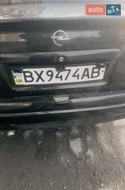 Седан Opel Astra 2006 в 