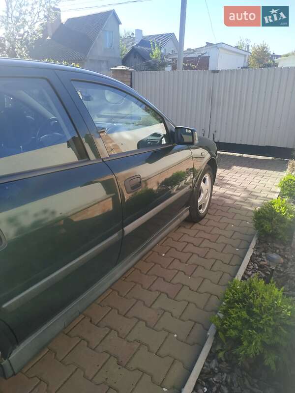 Седан Opel Astra 1999 в Луцьку