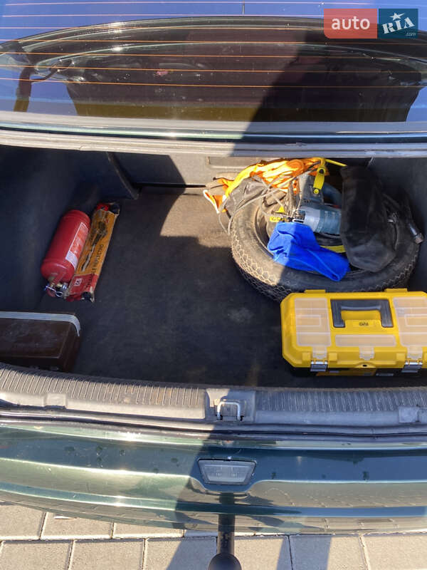 Седан Opel Astra 2001 в Буске