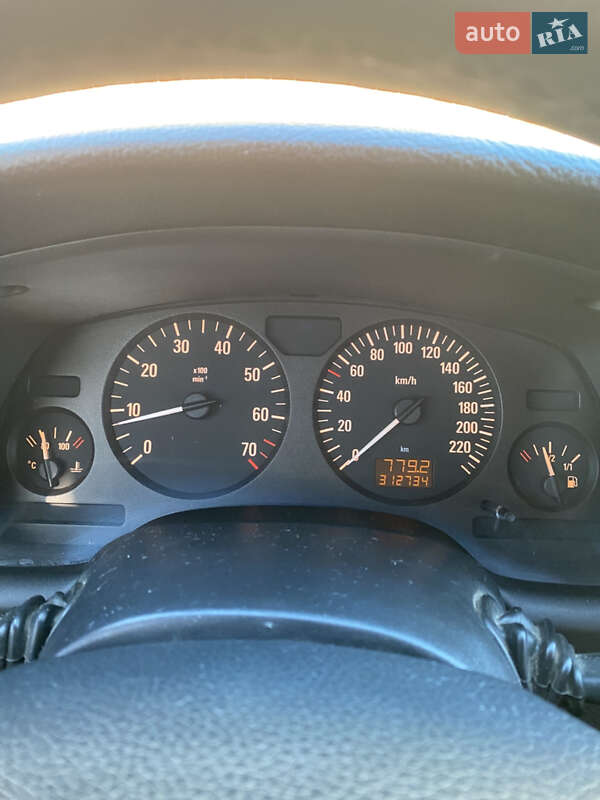 Седан Opel Astra 2001 в Буске