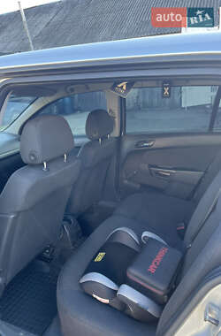 Універсал Opel Astra 2010 в 