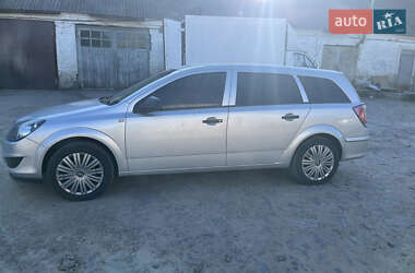 Універсал Opel Astra 2010 в 