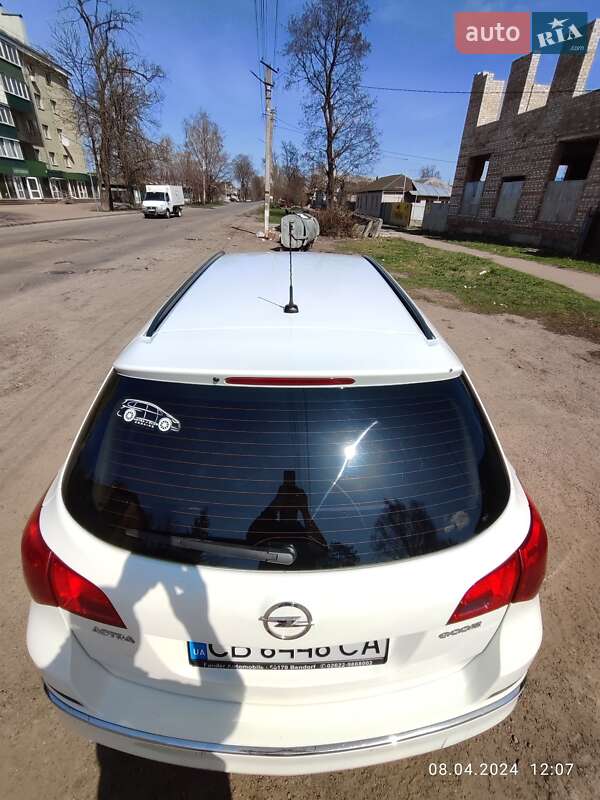 Универсал Opel Astra 2013 в Броварах