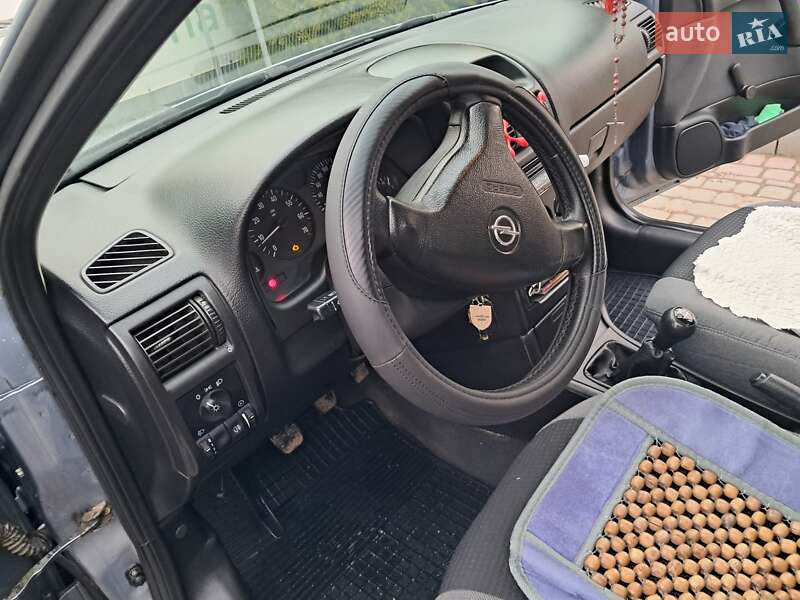 Седан Opel Astra 2006 в Ивано-Франковске