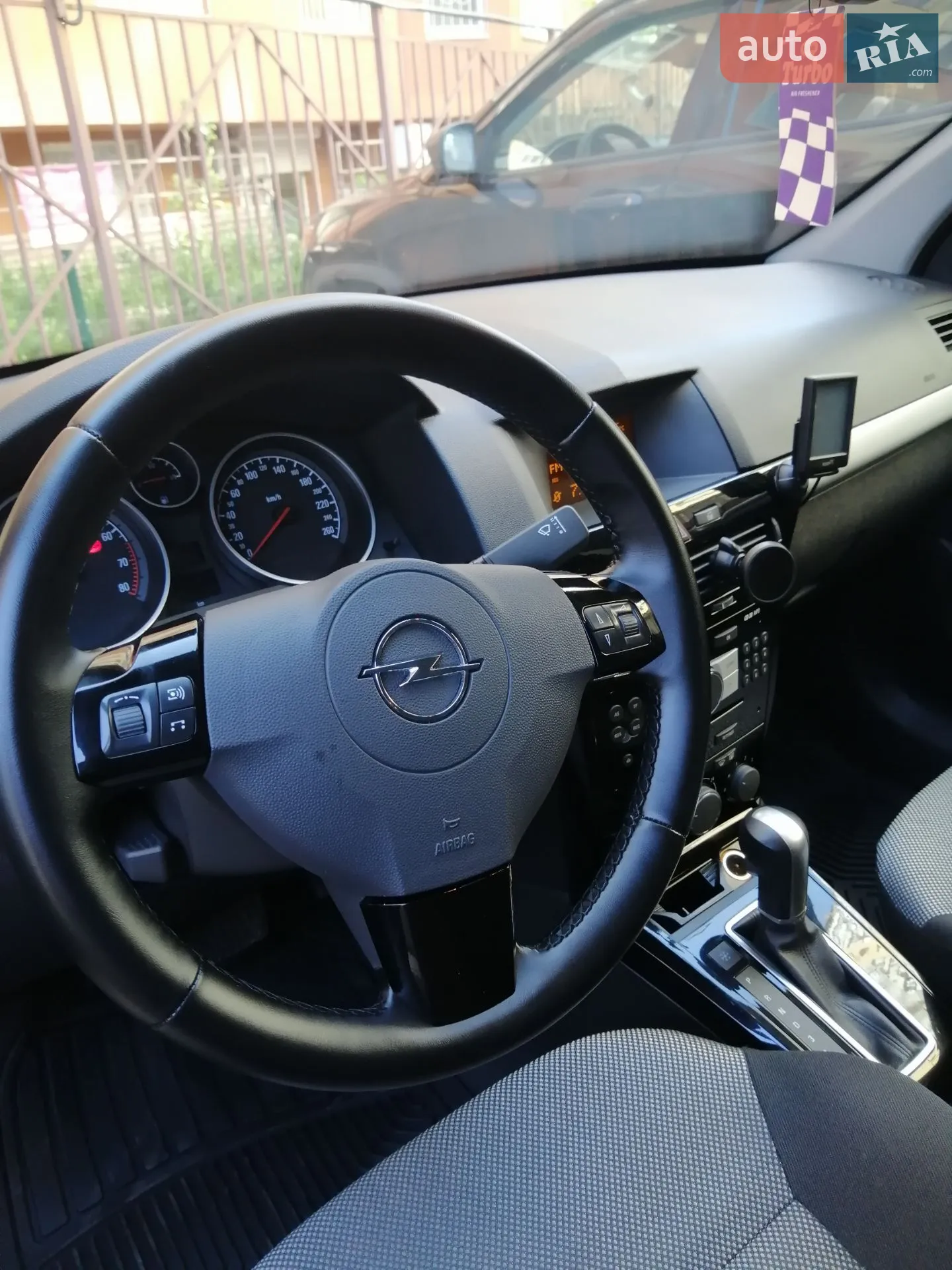 2010 Opel Astra - мініатюра 32