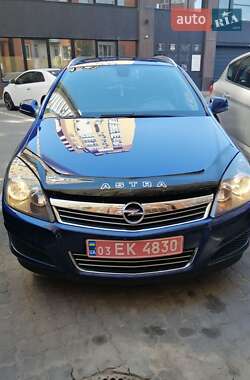 Универсал Opel Astra 2010 в 
