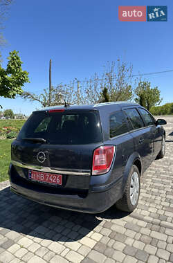 Универсал Opel Astra 2009 в 