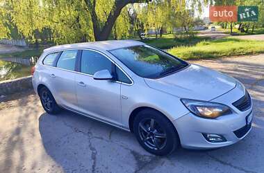 Универсал Opel Astra 2010 в 