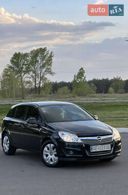 Хетчбек Opel Astra 2011 в 