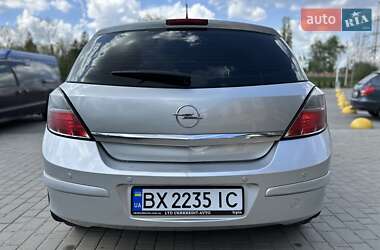 Хэтчбек Opel Astra 2010 в 