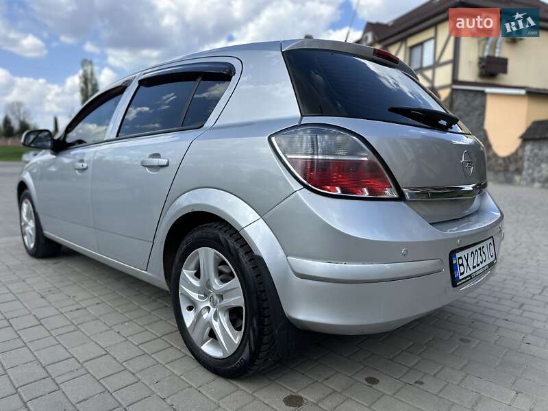 Хетчбек Opel Astra 2010 в Хмельницькому