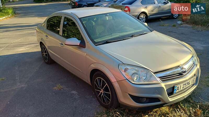Седан Opel Astra 2008 в Боярке