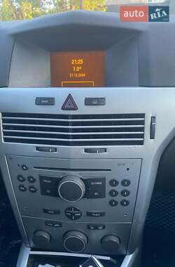 Універсал Opel Astra 2005 в 