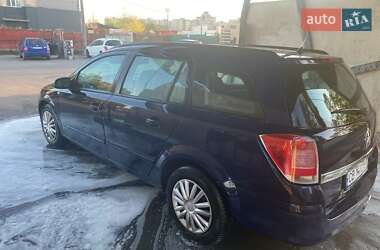 Універсал Opel Astra 2005 в 