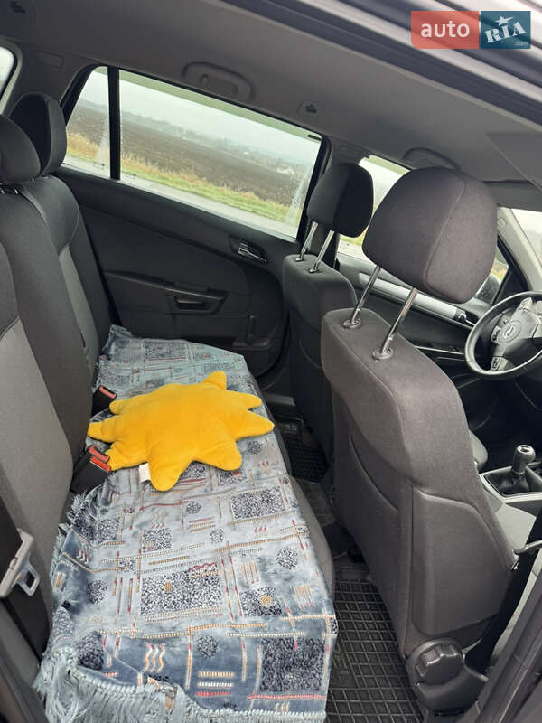 Универсал Opel Astra 2006 в Городковке