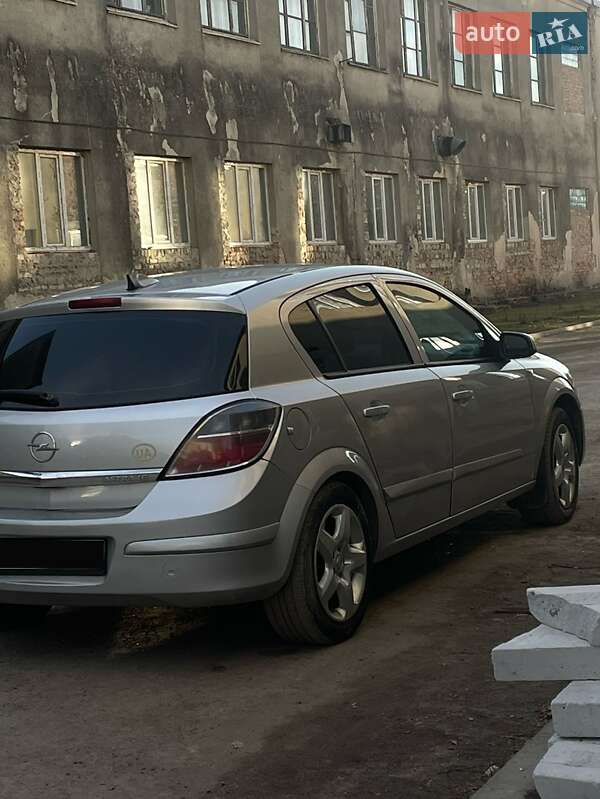 Хетчбек Opel Astra 2007 в Тернополі