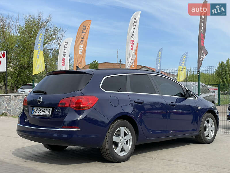 Универсал Opel Astra 2015 в Бердичеве