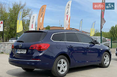 Универсал Opel Astra 2015 в 