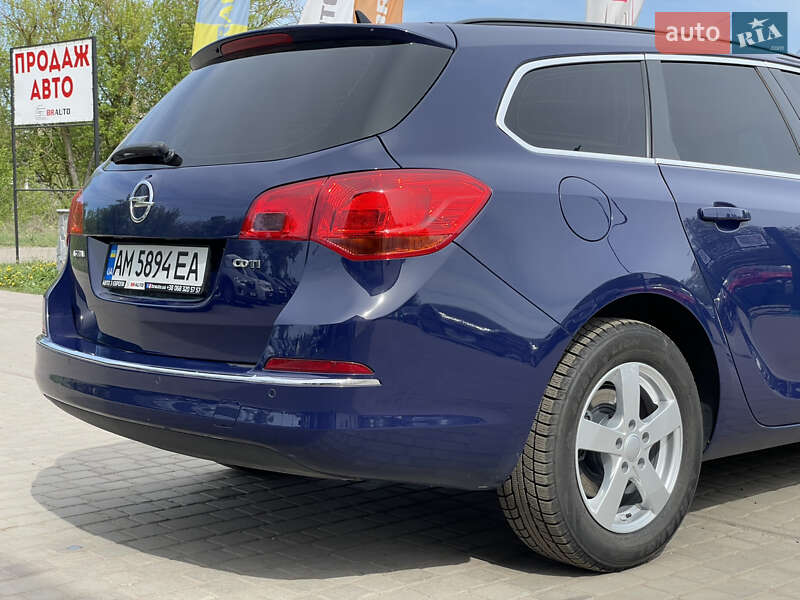 Универсал Opel Astra 2015 в Бердичеве