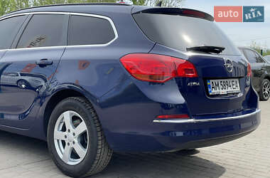 Универсал Opel Astra 2015 в 