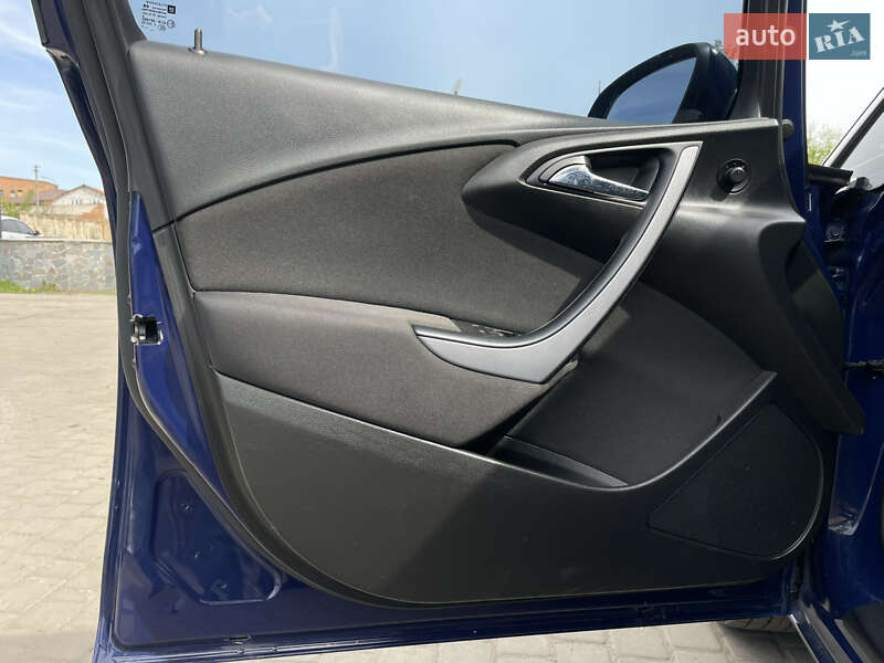 Универсал Opel Astra 2015 в Бердичеве