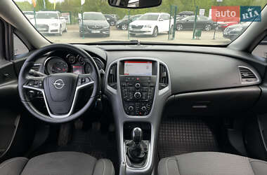 Универсал Opel Astra 2015 в 