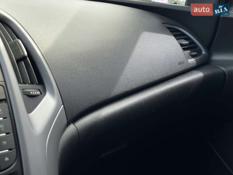 Универсал Opel Astra 2015 в Бердичеве