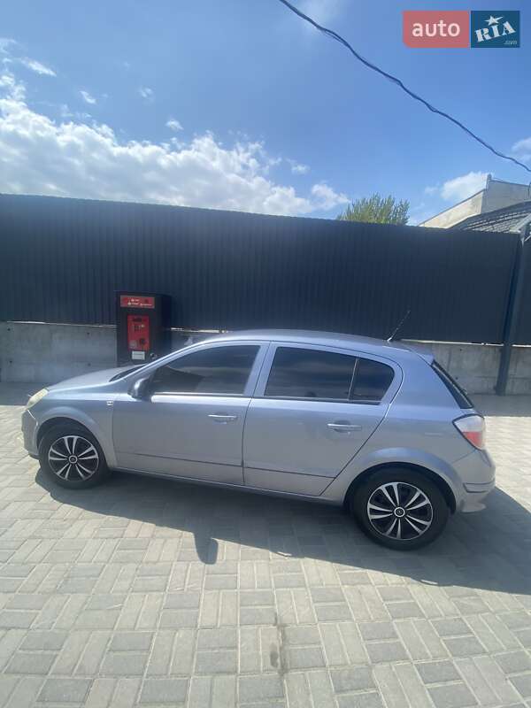 Хэтчбек Opel Astra 2006 в Хмельницком