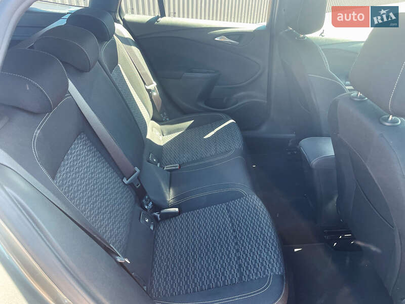 Универсал Opel Astra 2019 в Сарнах