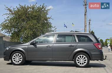 Универсал Opel Astra 2010 в 