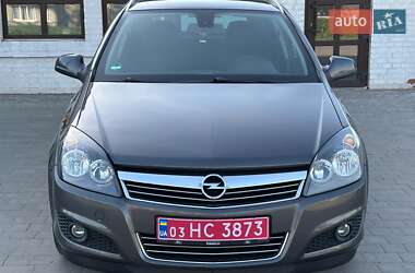 Универсал Opel Astra 2010 в 