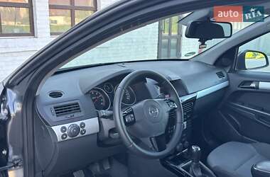 Универсал Opel Astra 2010 в 